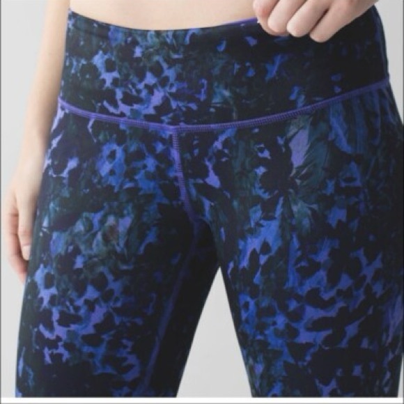 lululemon athletica Pants - 💜LULULEMON WUNDER UNDER CROP LEGGINGS💜